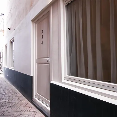 شقة فندقية Boutique Scheveningen 3*